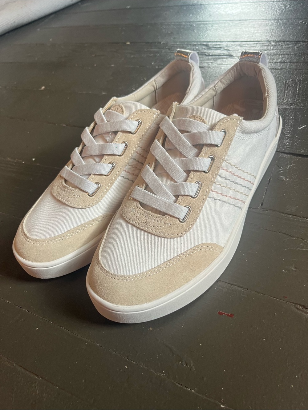 REVITALIGN White Sneakers with Tan Accent